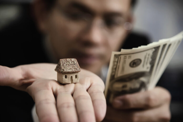 Why Selling Your Home to a Cash Buyer Beats the Traditional Route